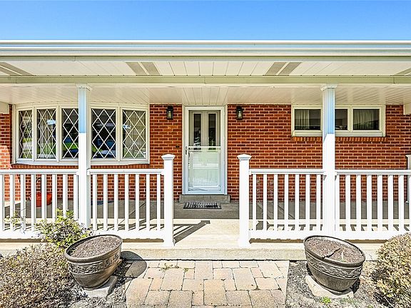 2nd image of 26 Park Dr