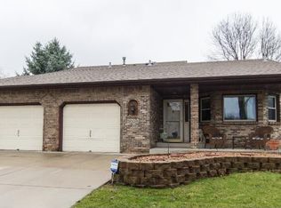 3024 Thunder Bay Rd, Little Canada, MN 55117