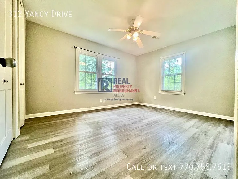 312 Yancy Dr SE — Photo 8