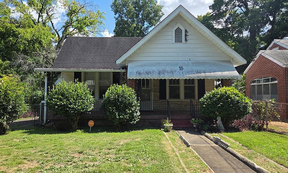 1st image of 1434 31st St