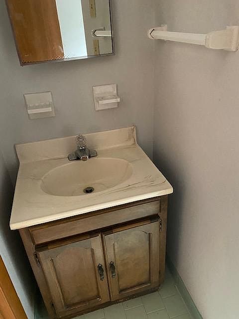 2nd image of 707 Crescent Rd #A