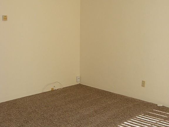 2nd image of 186 N Sunshine Ave