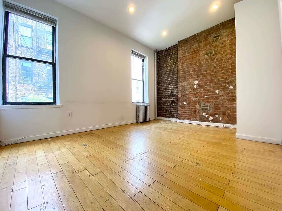 1st image of 309 E 83rd St