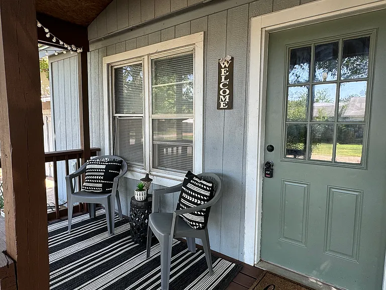 1240 E Walnut St — Photo 46