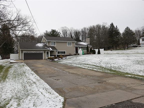 2nd image of 3157 Dewalt Dr