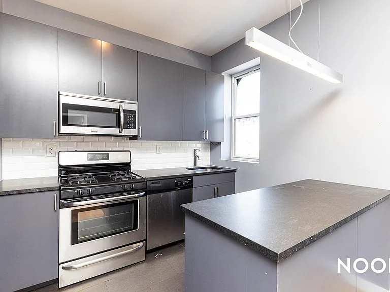 818 Woodward Ave #2L — Photo 4
