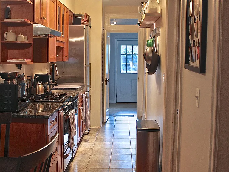 1836 Independence Ave SE #2 — Photo 6
