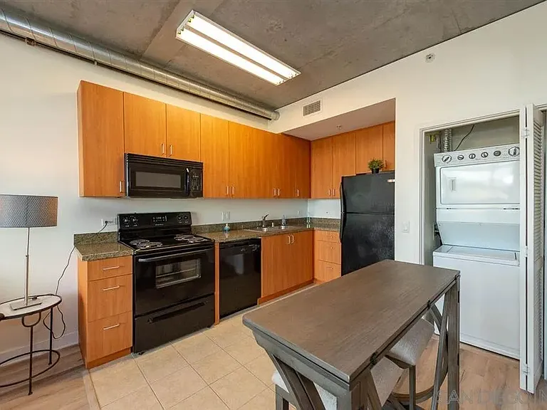 1080 Park Blvd #1405 — Photo 8