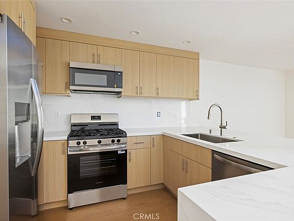 4th image of 1007 S Catalina Ave APT 106