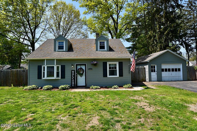 4th image of 1021 Horvath Street