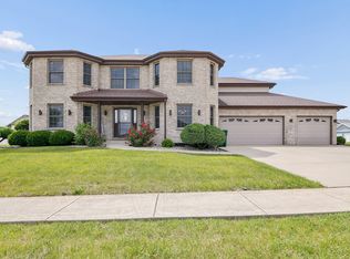1846 Willowbrook Dr, Bourbonnais, IL 60914