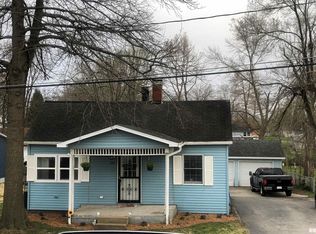 212 E Blackburn St, Riverton, IL 62561