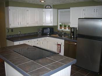 3rd image of 816 4th Ave NE