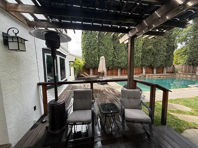 335 Barrow Ct — Photo 6
