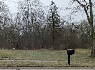 1653 Mohawk Dr, Akron, OH 44306