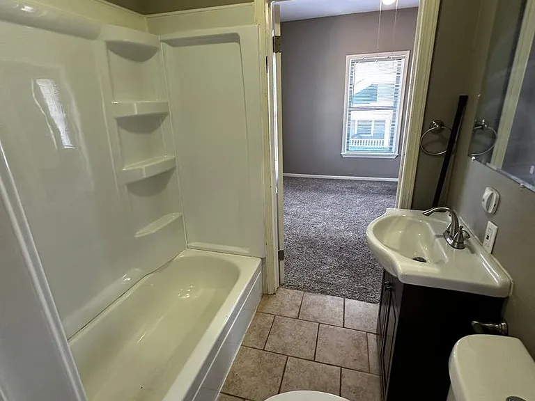 240 S Quincy Ave — Photo 10
