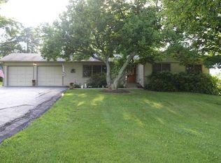 164 Orchard Dr, Granville, OH