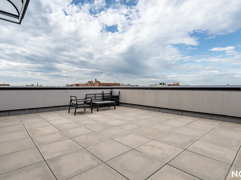 1173 Rogers Ave #PH1 — Photo 32