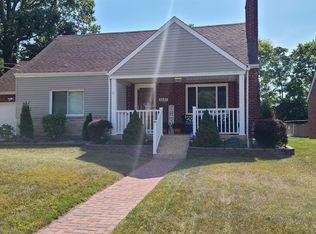 1537 Clovernoll Dr, Cincinnati, OH 45231