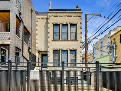 3215 N Southport Ave, Chicago, IL, 60657