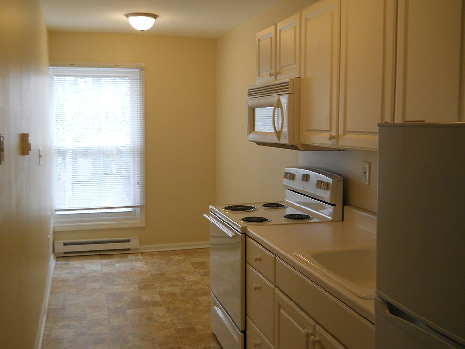 2nd image of 506B Garfield Ave
