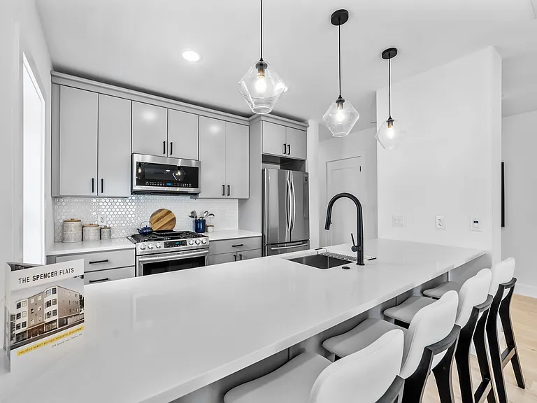 208 Spencer Ave #7 — Photo 8