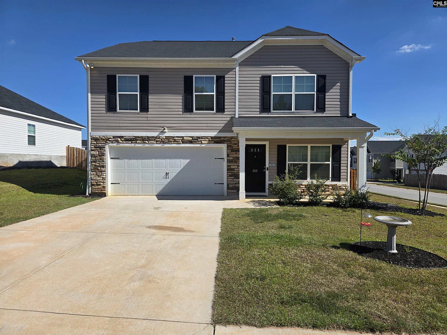 5 bed, 2400 sqft, $2,300 — Photo 3