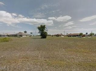 204 NW 28th Ter, Cape Coral, FL 33993