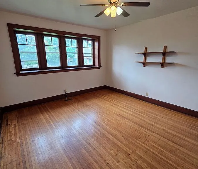 1902 N Talbott St #2 — Photo 4
