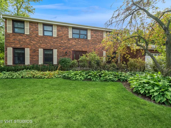 1607 Hertel Ln, Deerfield, IL 60015