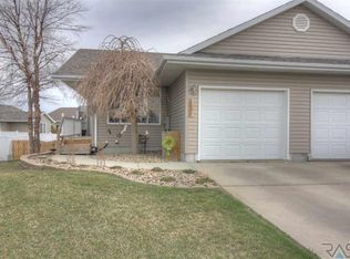 2021 S Dorothy Cir, Sioux Falls, SD 57106