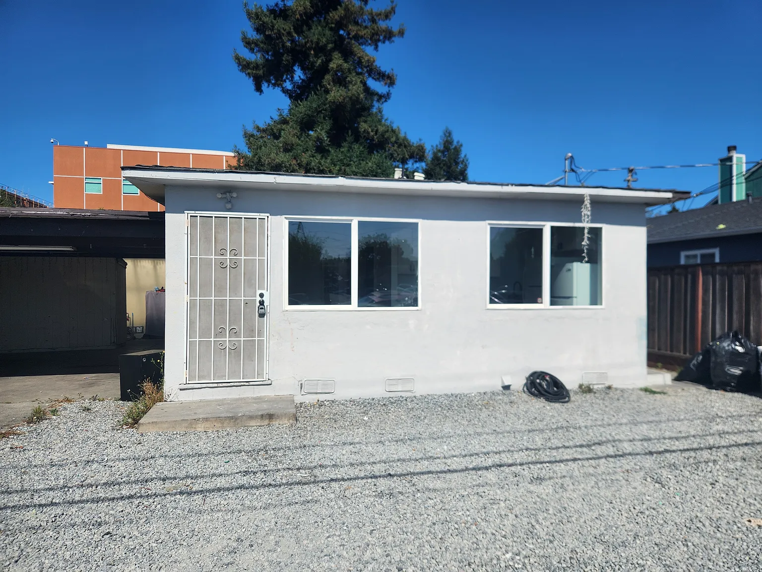 325 Pacific Ave photo 1