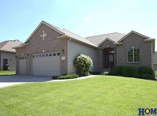 7810 Katrina Ln, Lincoln, NE 68512