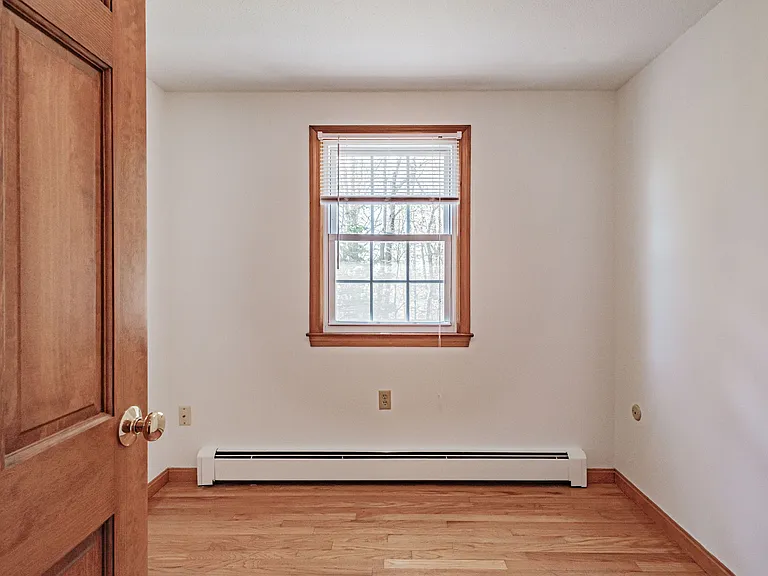 29 Collins Rd #D — Photo 10