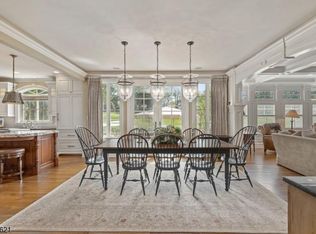 30 Eton Ct, Ramsey, NJ 07446