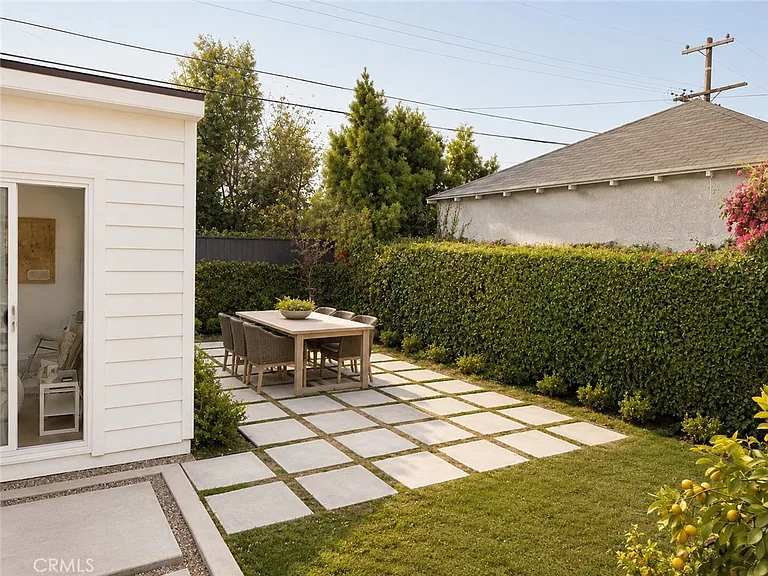 8361 Chase Ave — Photo 16