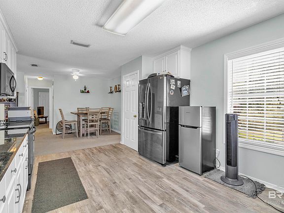 4th image of 2067 Club House Dr