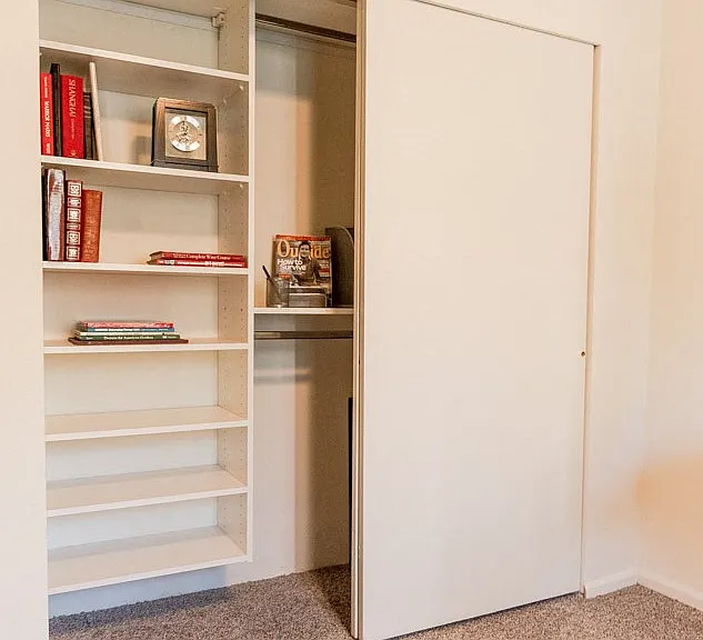 Kent Apartments - Signature Pointe Apartment Homes - Second Bedroom 2