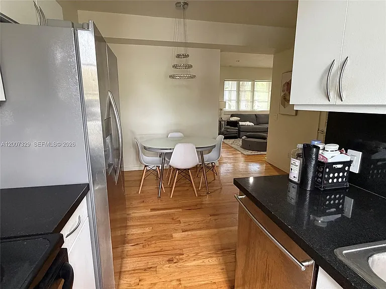 1551 Lenox Ave #7 — Photo 7