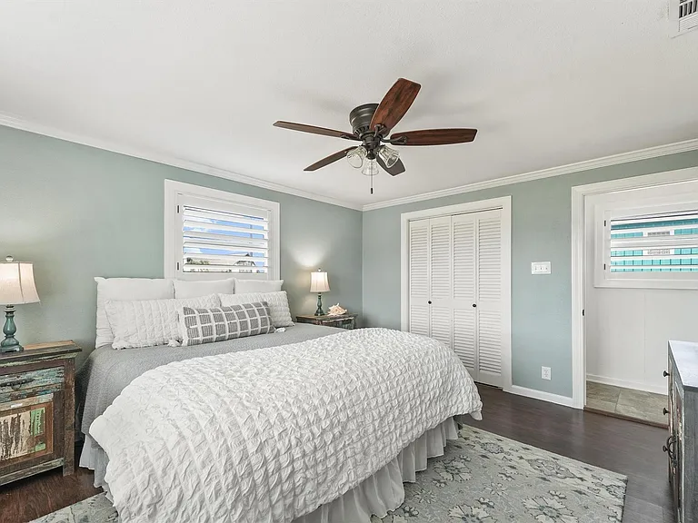 16634 Jamaica Beach Rd — Photo 18