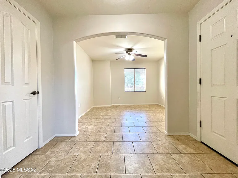 11889 W Heyburn Dr — Photo 5