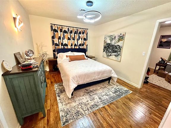 2nd image of 303 McGoodwin Ave