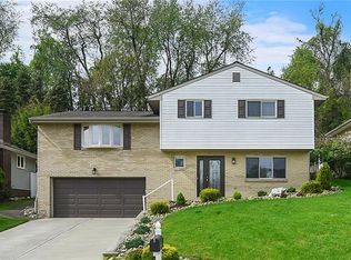 1825 Gina Dr, West Mifflin, PA 15122