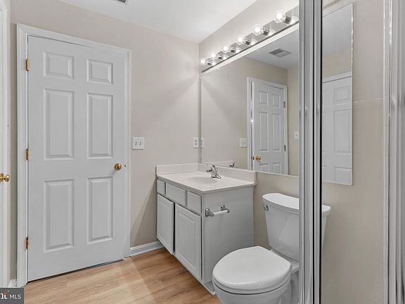 5th image of 13105 Millhaven Pl #7-A