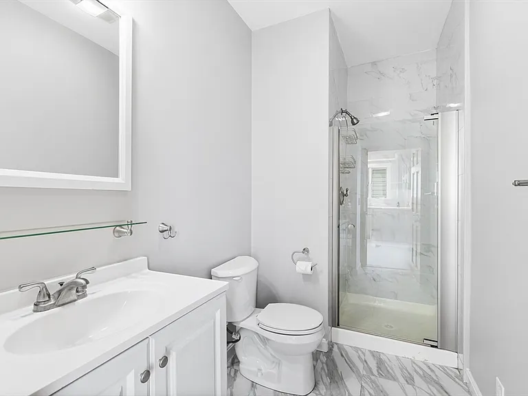 1 Oak Grove Ct #1 — Photo 18