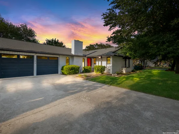 120 Dawn Dr, Boerne, TX 78006