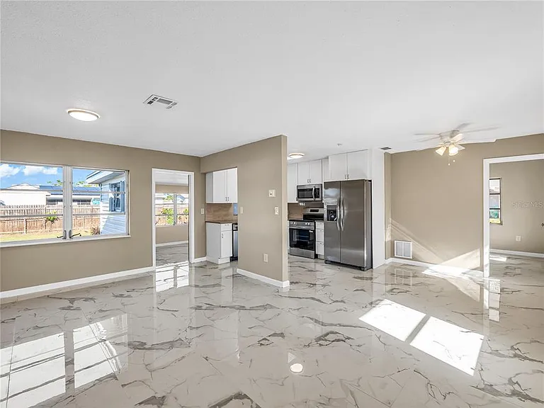 640 Dalton Blvd — Photo 8