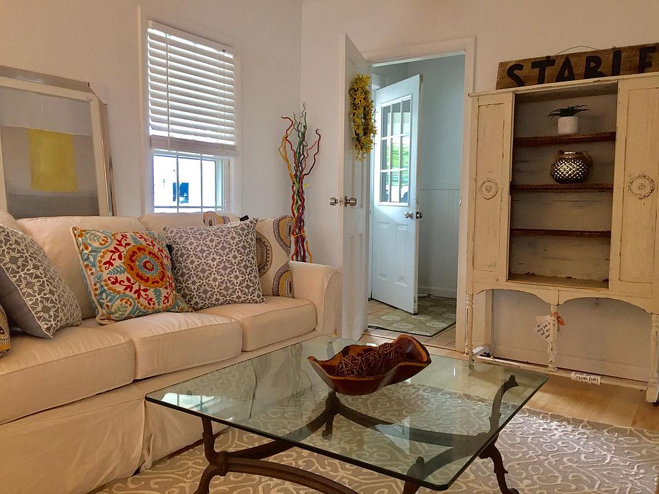 Living area with great light!