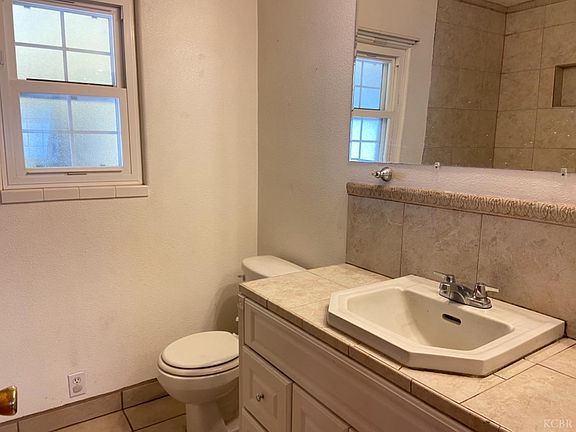 3rd image of 4767 E Simpson Ave