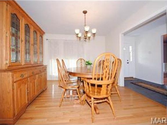 5th image of 3785 Seville Dr
